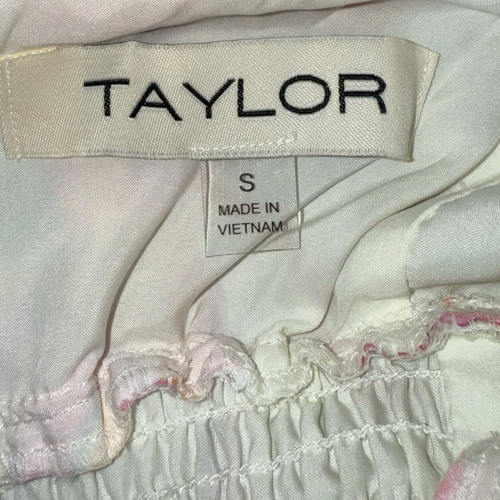 Taylor Women’s Flutter Sleeve Floral Jumpsuit Size Small - Picture 5 of 7